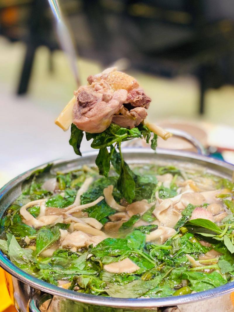 Lẩu Gà Lá É Chính Gốc - Vạn Quán