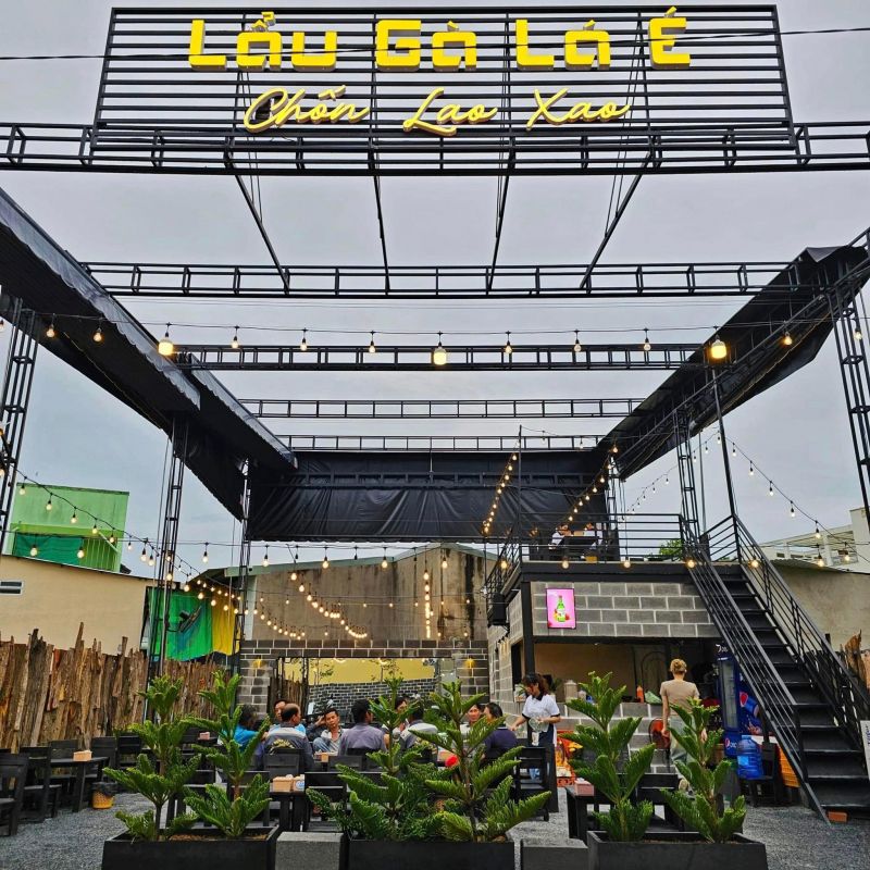 Lẩu Gà Lá É - Chốn Lao Xao