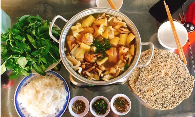 Lẩu Gà Lá É - Tao Ngộ Quán Đà Lạt
