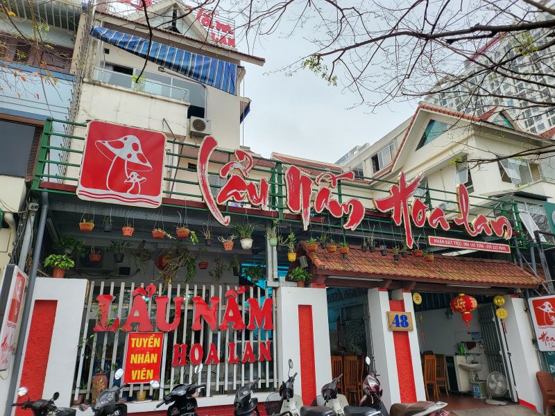 Lẩu Nấm Hoa Lan
