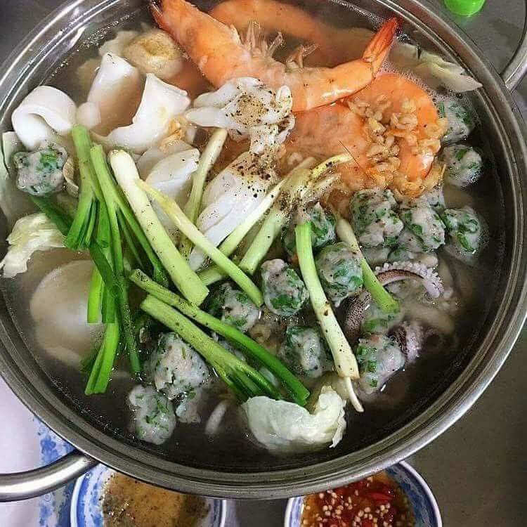 Quán Ăn Lẩu Nhã