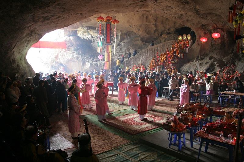 Lễ hội chùa Tam Thanh