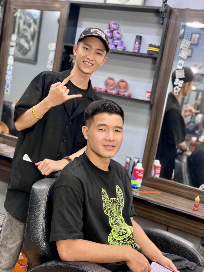 Lee Barbershop