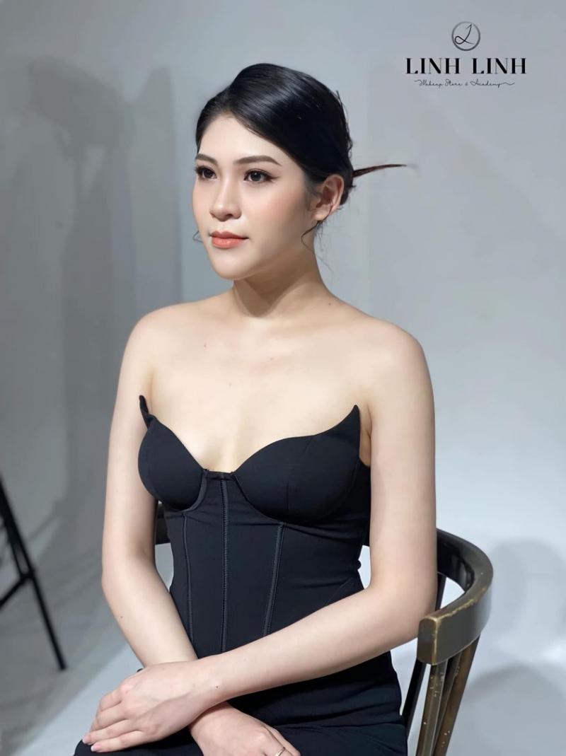 Linh Linh Makeup Store & Academy