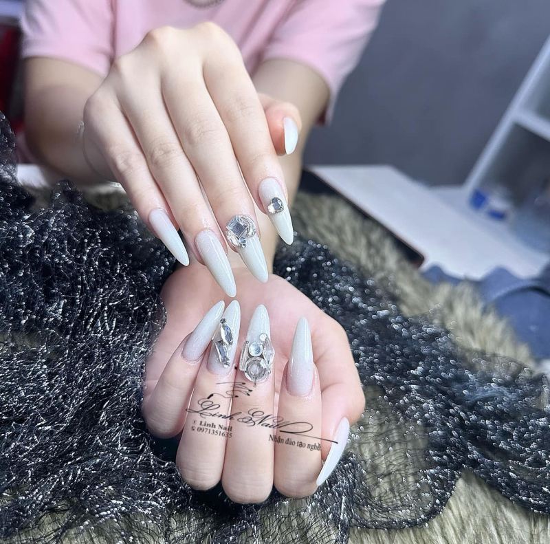 Linh Nail