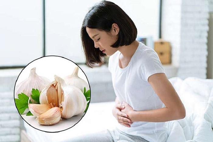 Ăn tỏi khi đói gây loét dạ dày