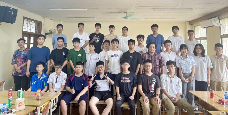 Lớp toán thầy Khánh Chuyên Sư Phạm