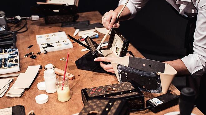 Túi Louis Vuitton được gia công tỉ mỉ 100%