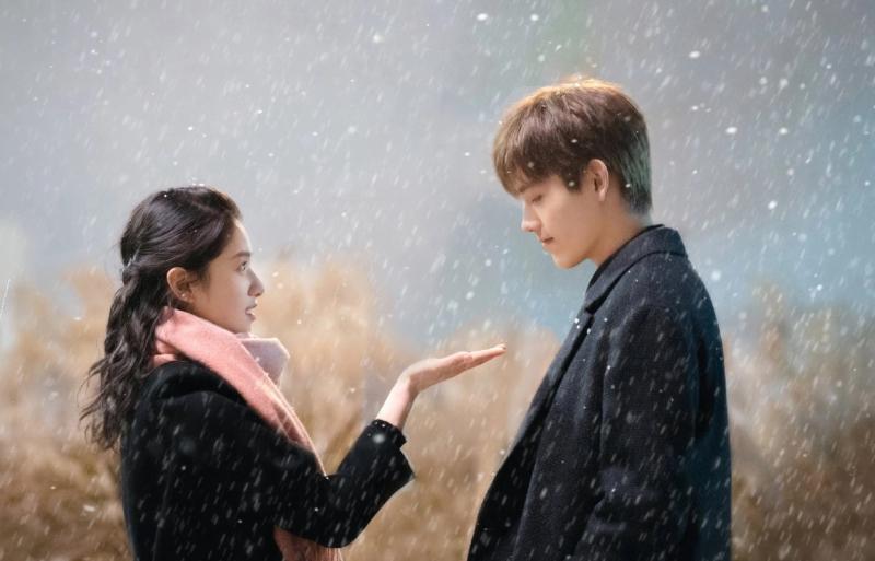 Em chờ đợi lời tỏ bày từ trái tim anh