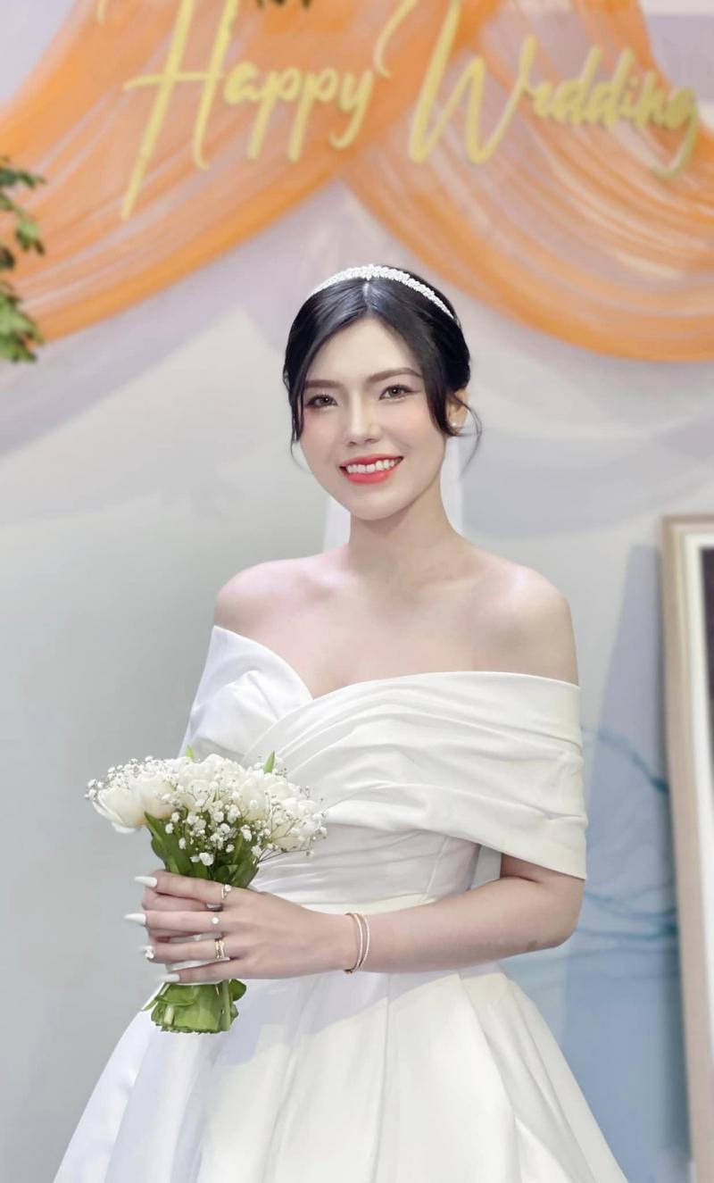Lương Thu Hiền  (Sin Make Up)