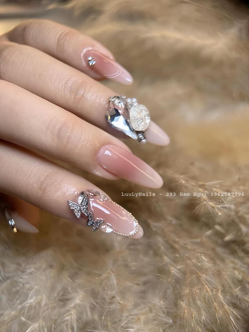 Lưu Ly Nail Art