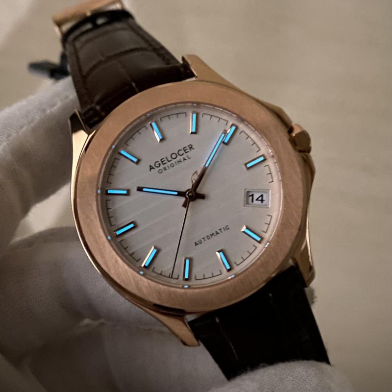 LuxeWatch