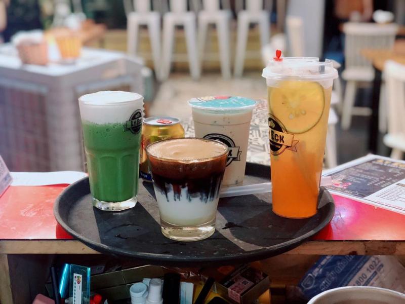 Ly Eck - Cafe