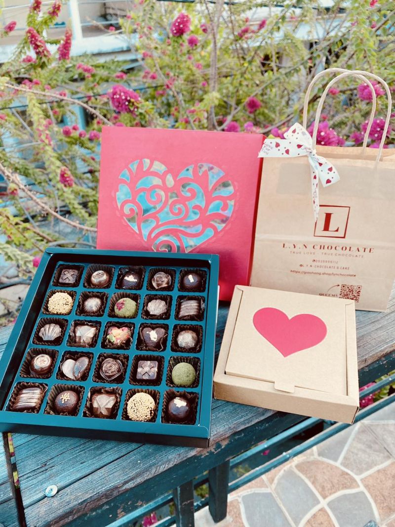 L.Y.N - Chocolate & Cake