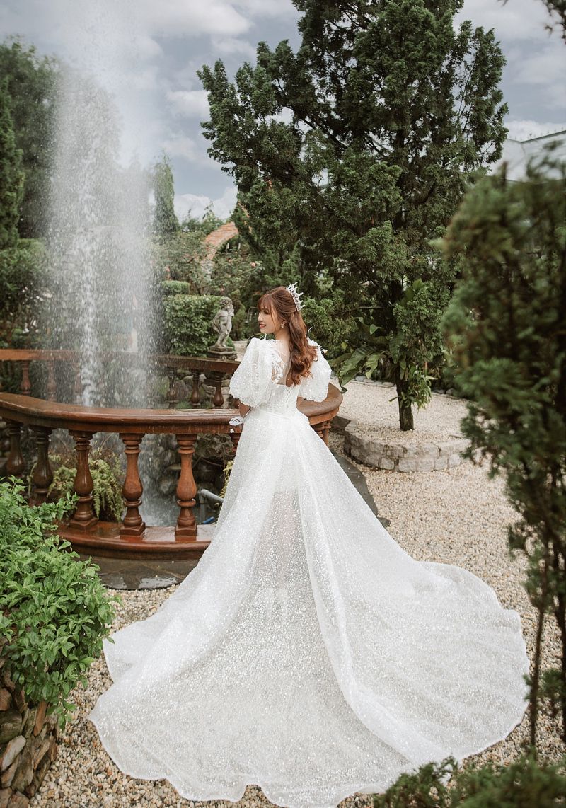 LYNA BRIDAL
