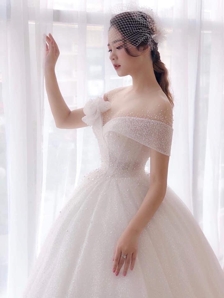MAKE UP - Áo Cưới Hoàng Yến