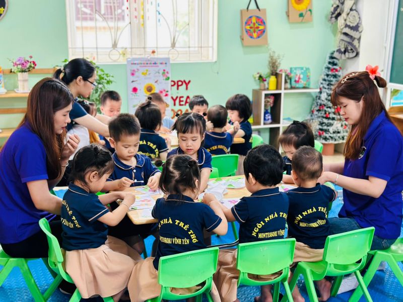 Bé chỉ thích ăn cơm với canh mà không ăn thức ăn khác.