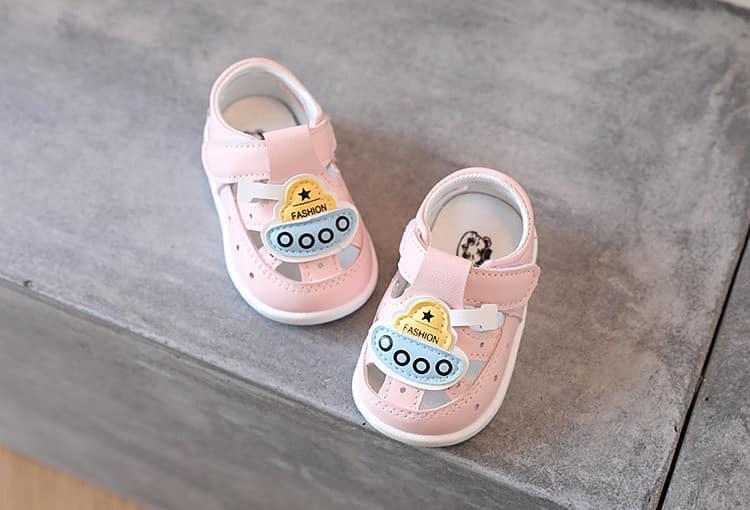 Mẹ và bé Baby Shark - Thương Thương Trần