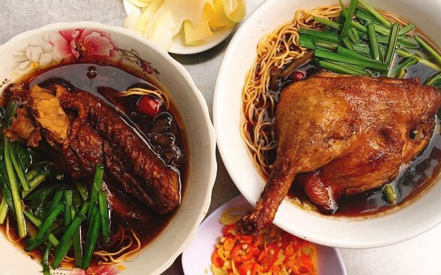 Mì Vịt Tiềm 35K - Bún Bò Huế
