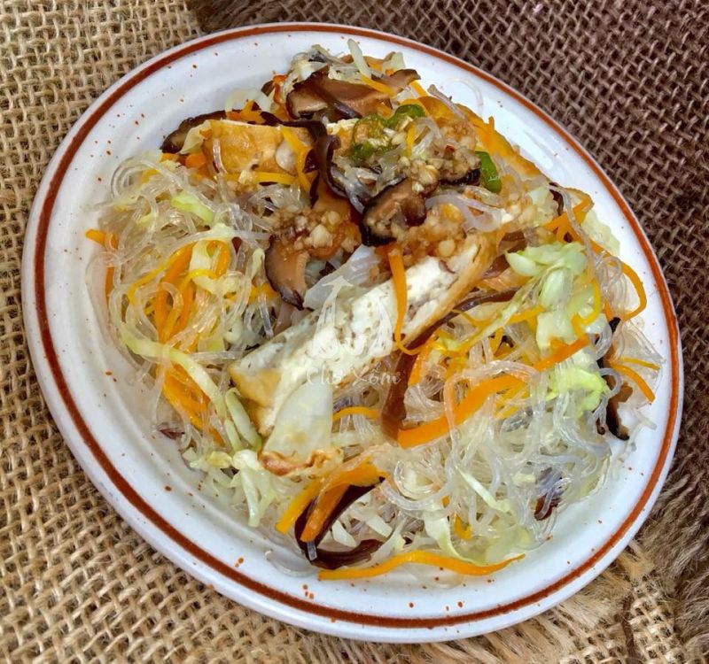 Miến xào chả cá