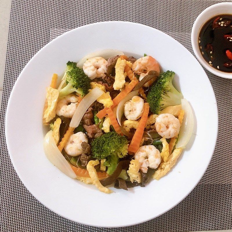 Miến xào thập cẩm