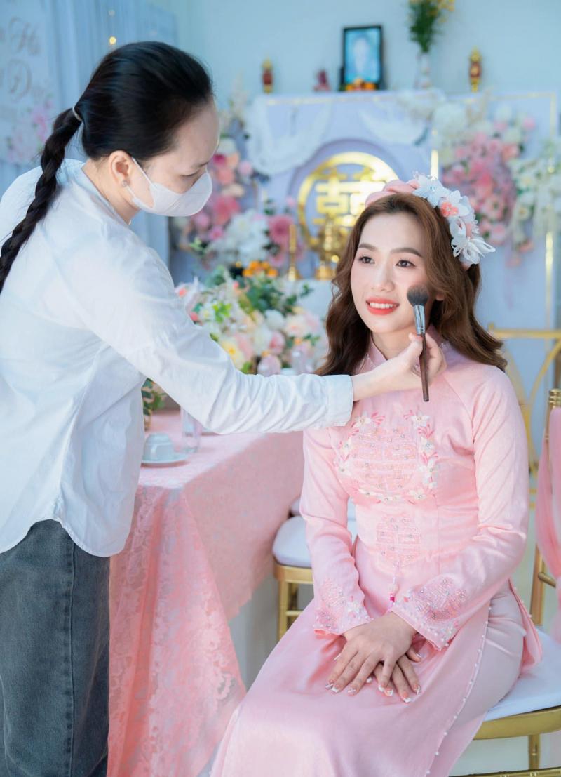 MiMi Trần Make Up