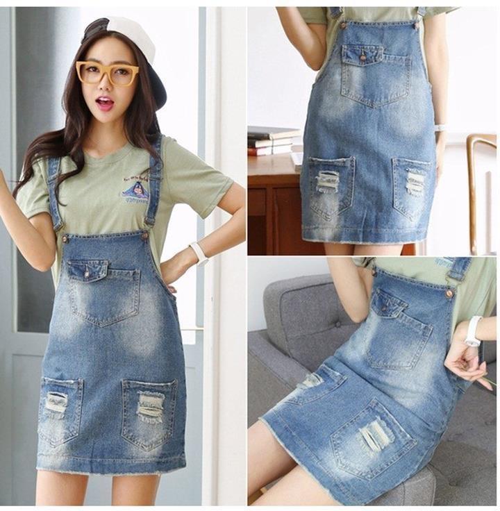 Yếm bò rách tạo sự trẻ trung, tinh nghịch