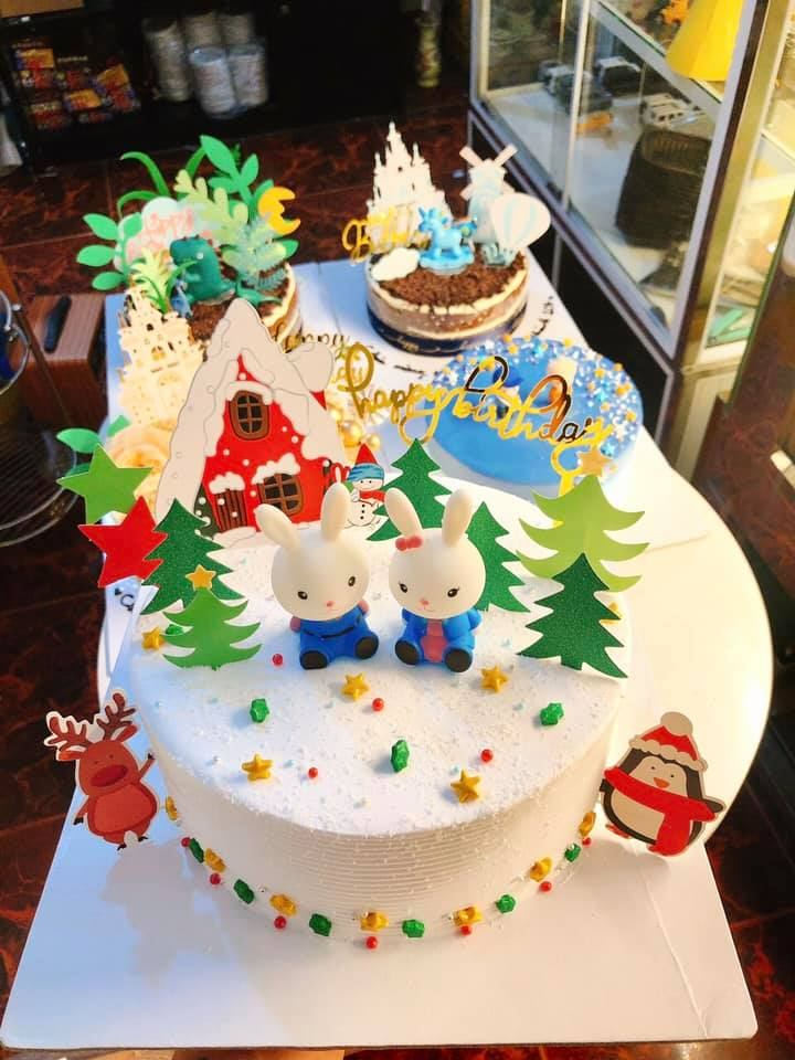 Momo Cake