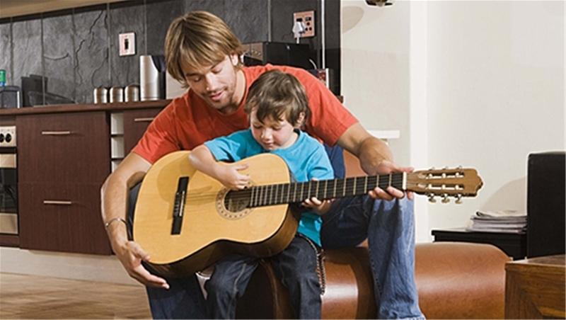 Một cây đàn đắt tiền hay rẻ tiền?