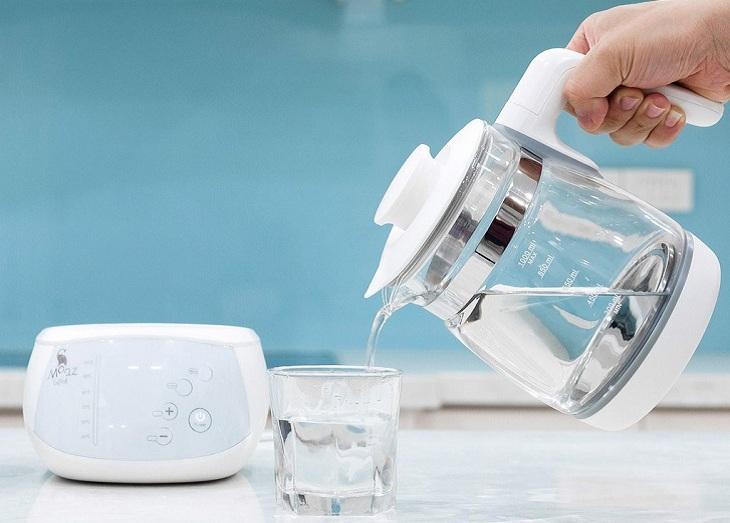 Nên sử dụng nước lọc đun sối để pha sữa