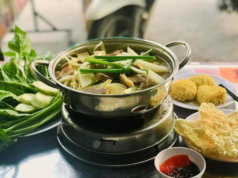 Mr. Bò Nầm - Lẩu bò sa tế