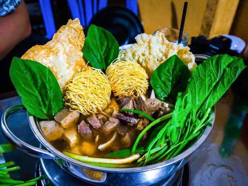 Mr. Bò Nầm - Lẩu bò sa tế