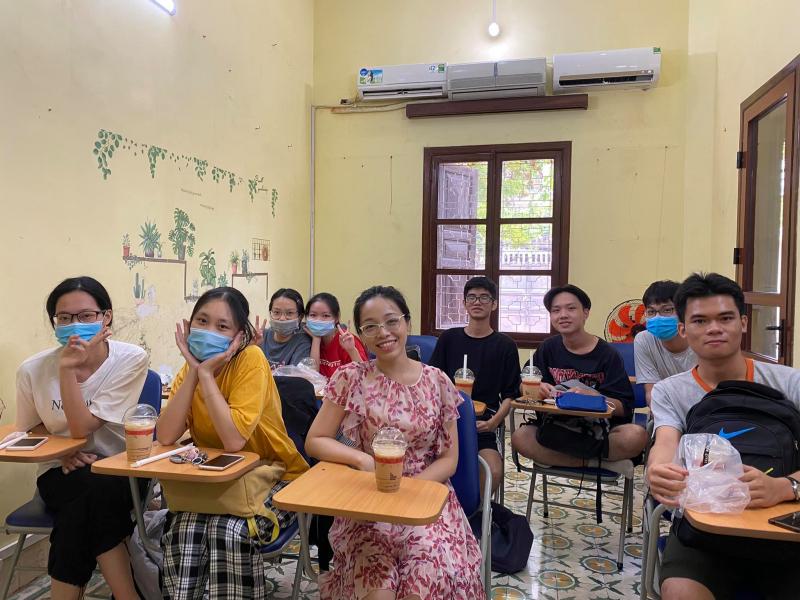 Ms. Huyen IELTS