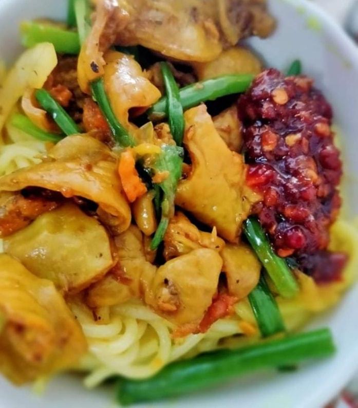 Mum Bơ - Bún Lòng Xào Nghệ