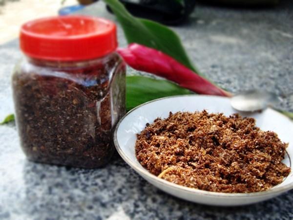 Muối kiến vàng