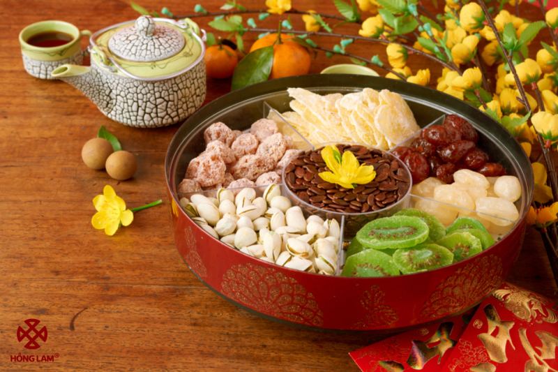 Trong những món bánh kẹo ngày Tết, mứt Tết là thứ quà mà trẻ em yêu thích nhất.