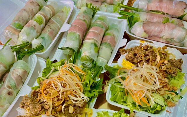 Na Nguyễn - Bún Mắm Nêm & Gỏi Cuốn
