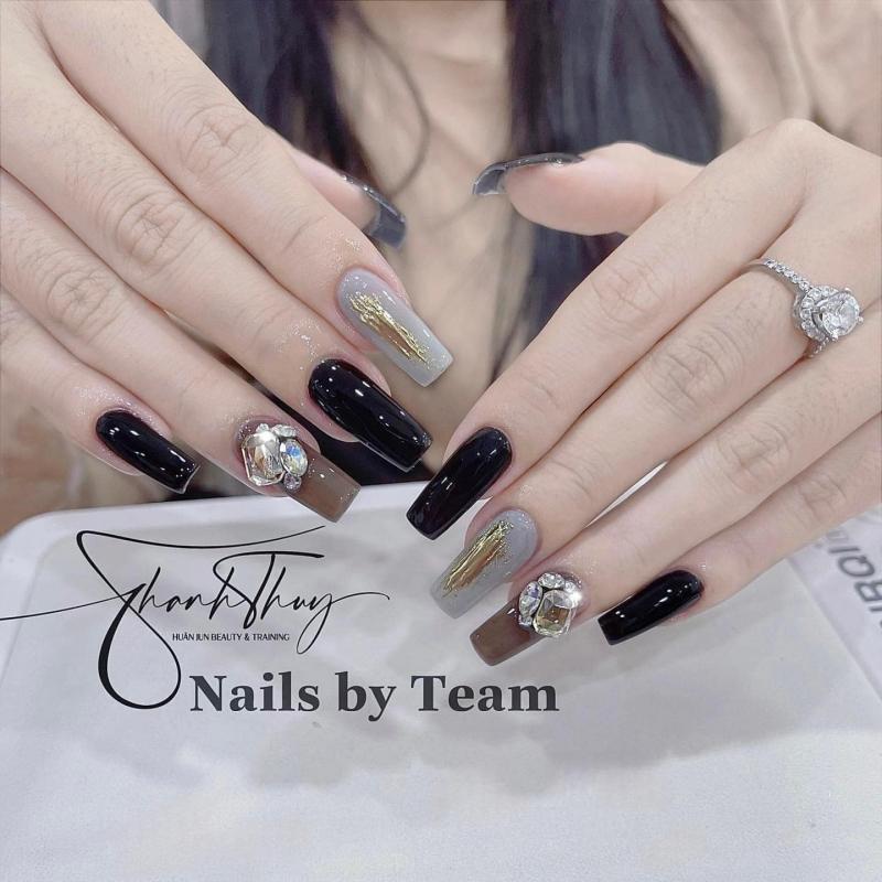 Nails VyVy