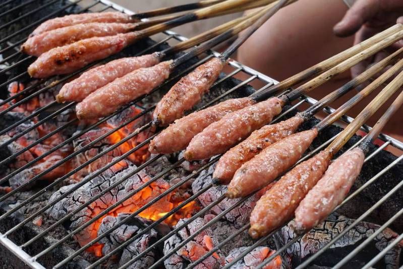 Nem Nướng Bà Hùng