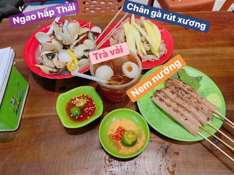 Nem Nướng Mỗ Lao