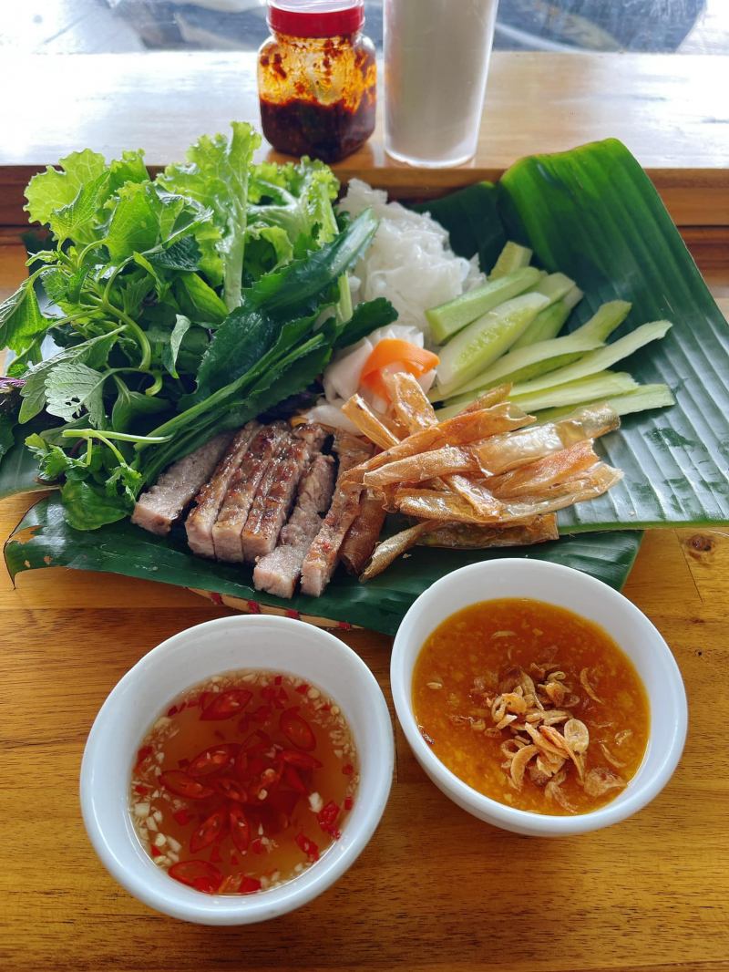 Nem nướng Nha Trang - 366 Nguyễn Tất Thành