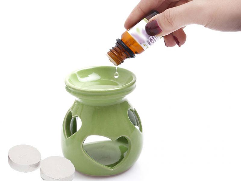 Nên dùng đèn xông tinh dầu trong phòng cho trẻ
