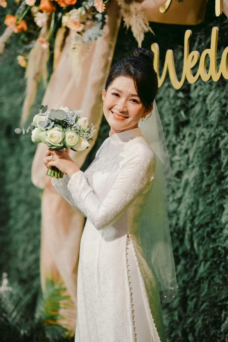 NGA DINH BRIDAL thường xuyên cập nhật những mẫu váy cưới, áo dài mới nhất, hot nhất, đẹp nhất để bạn trở nên lộng lẫy trong ngày trọng đại