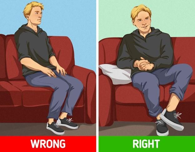 Ngồi thật thoải mái trên ghế của bạn khi giao tiếp