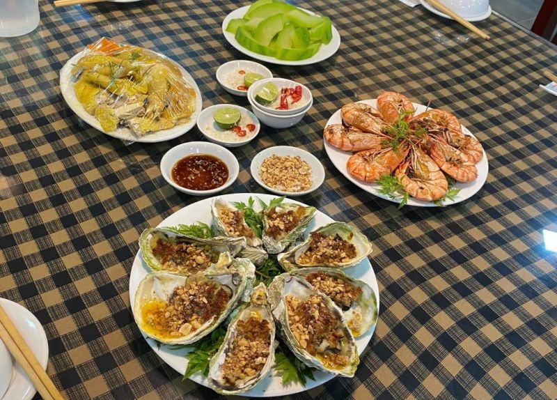 Nhà Hàng 3 Chữ Lồng