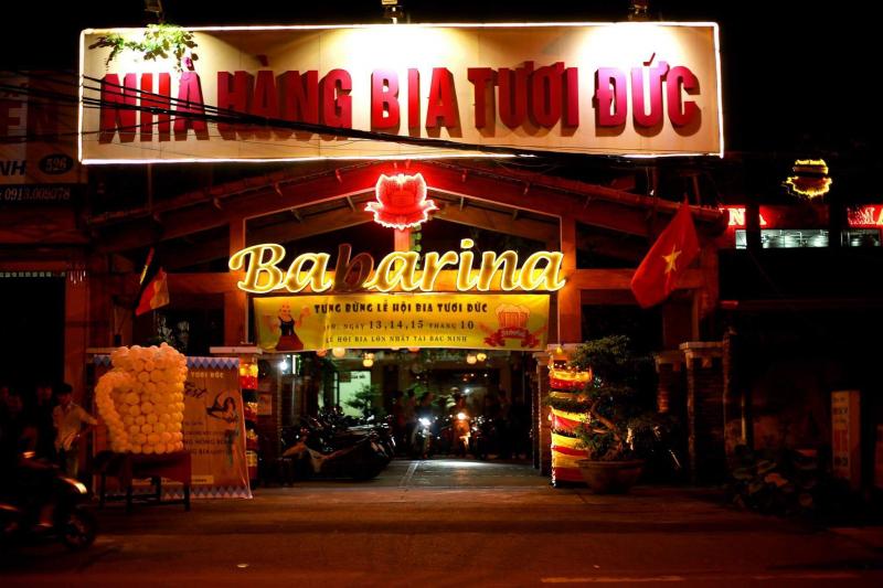 Khung cảnh trong của nhà hàng