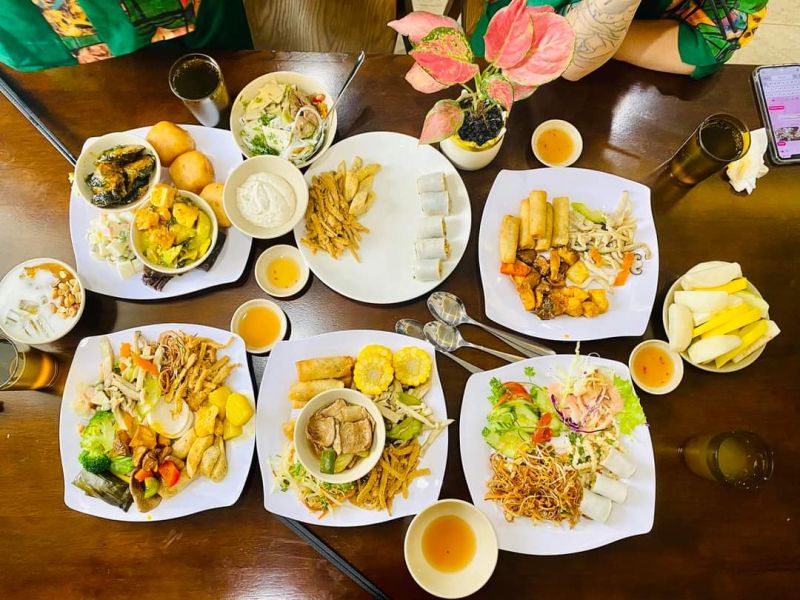 Nhà Hàng Chay - Phúc Nguyên Hưng