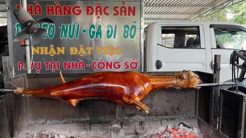Nhà hàng dê Nghi Lâm