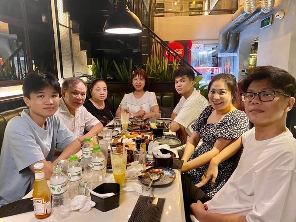 Nhà hàng Gia đình BB