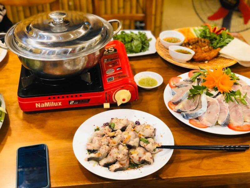 Nhà Hàng Hải Lâm Sa Pa
